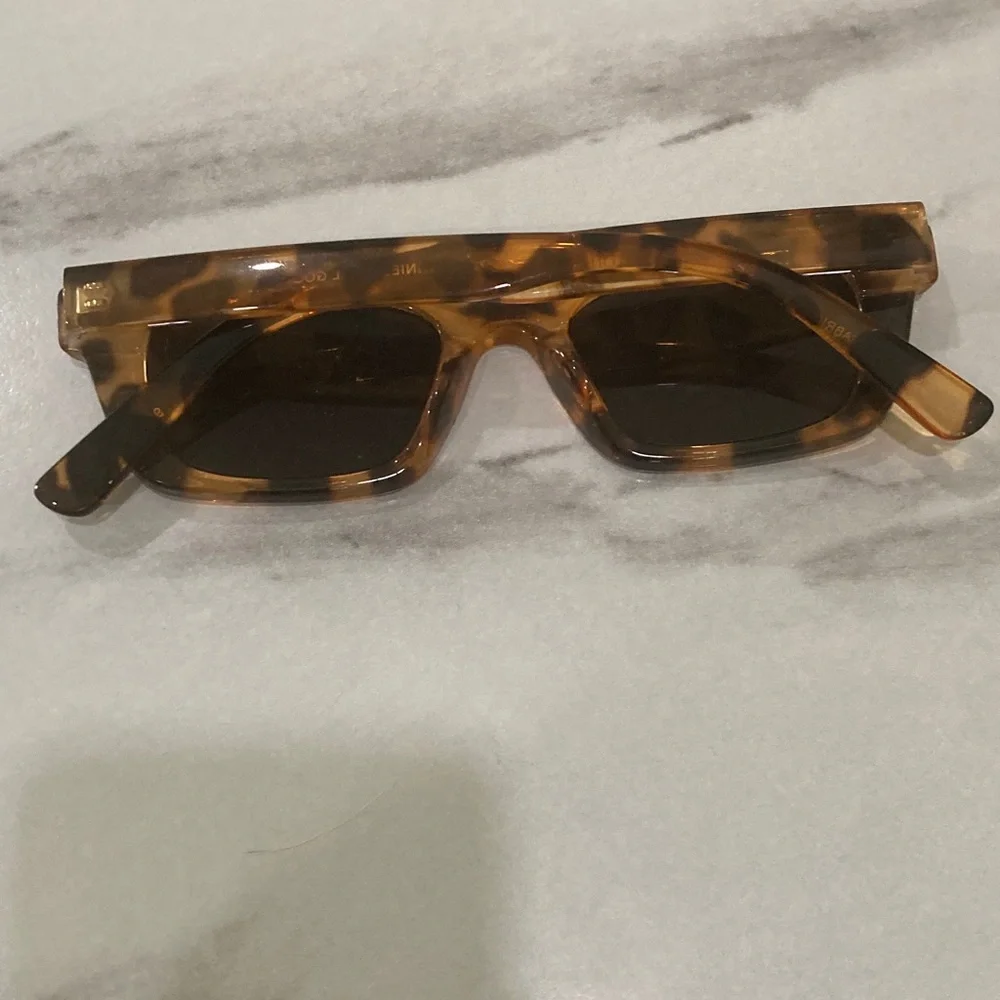 aerie Tortoiseshell Rectangular Sunglasses - Brown